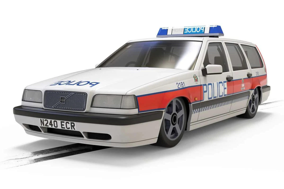 Volvo 850 Estate - Polisbil 1:32