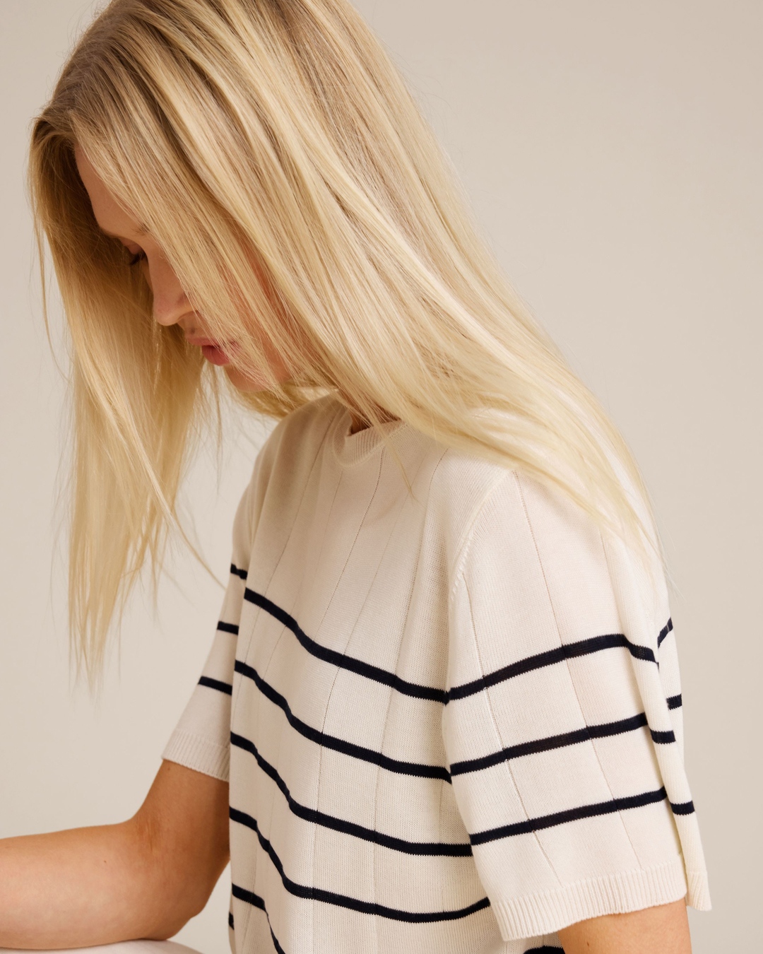 Jumper Elowyn kort ärm randig offwhite/marinblå - 2