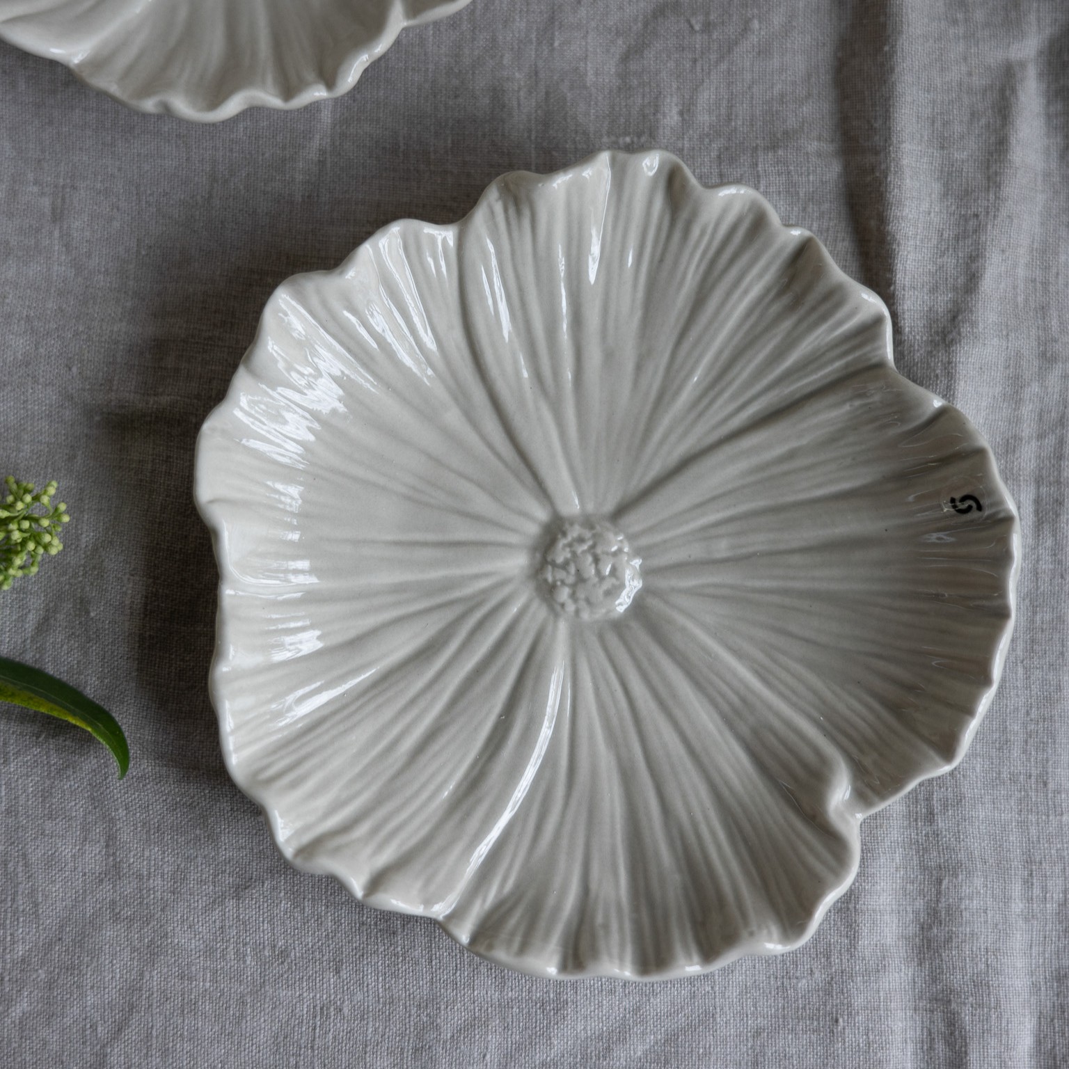 Blomster fat Beige - Stort