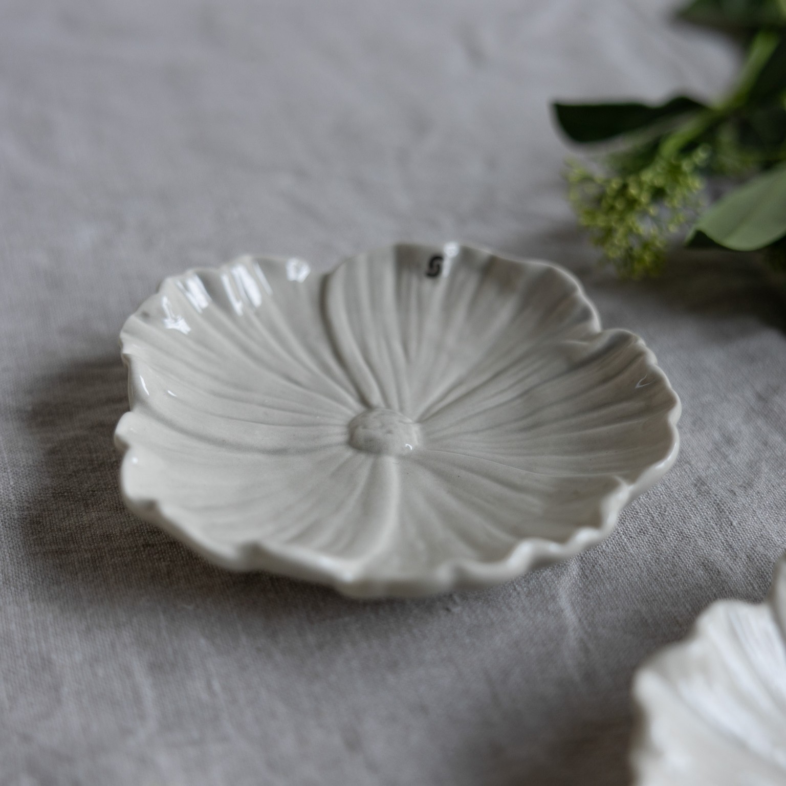 Blomster fat Beige - Litet