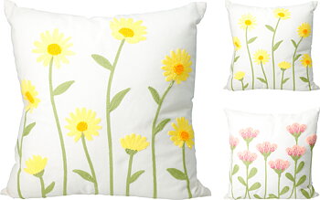 Kudde med broderade blommor – 45  45 cm