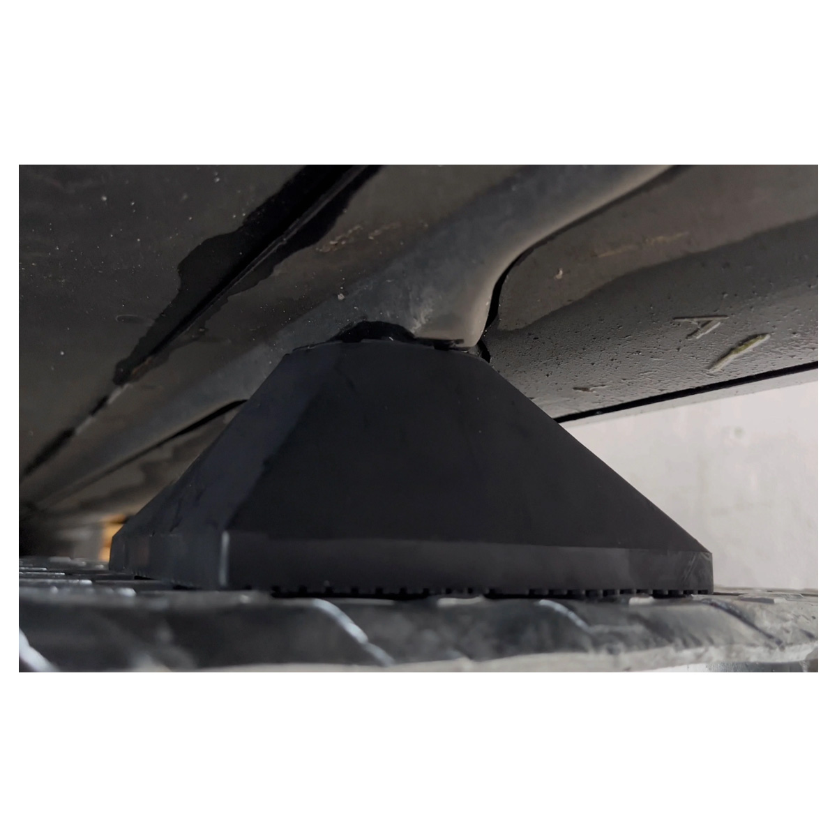 Böck gummiblock pyramid för el- och hybridfordon 60 mm - 3