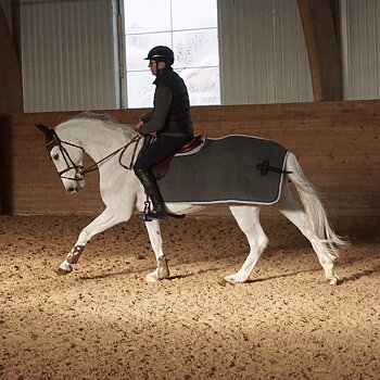 SWEDISH COLLECTION WOOL RIDING BLANKET