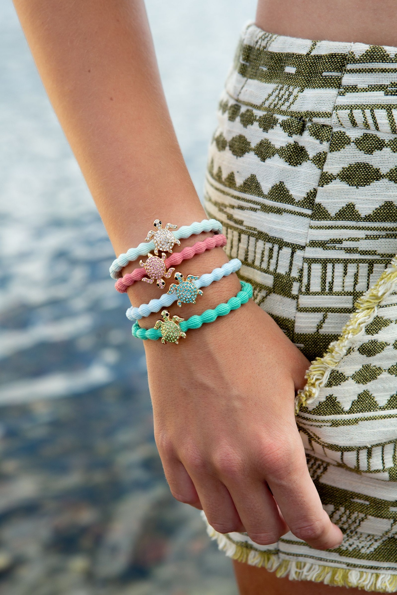 By Eloise Turtle sky blue - 2