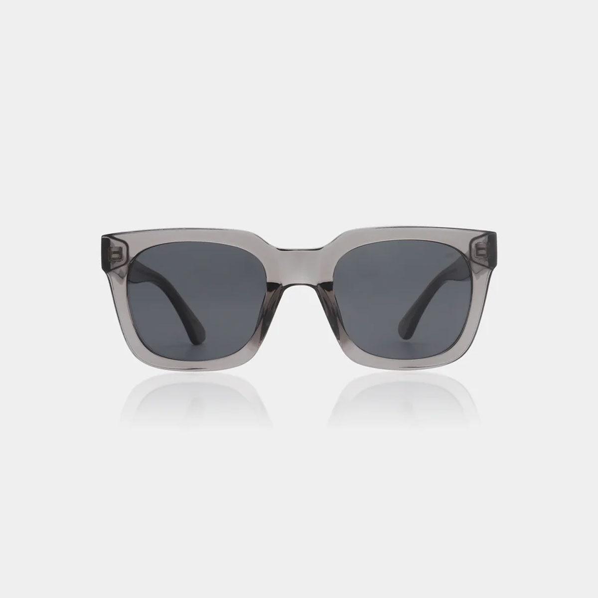 A Kjaerbede solglasögon Nancy grey transparent