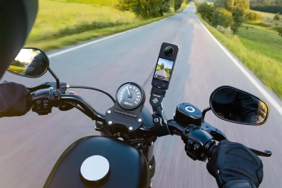 Insta360 Motocycle Bundle V2 - 4