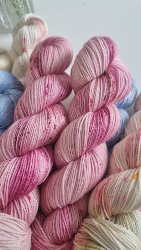 Cherry Blossom Emelilyknits Sportgarn 100g handfärgat - 3