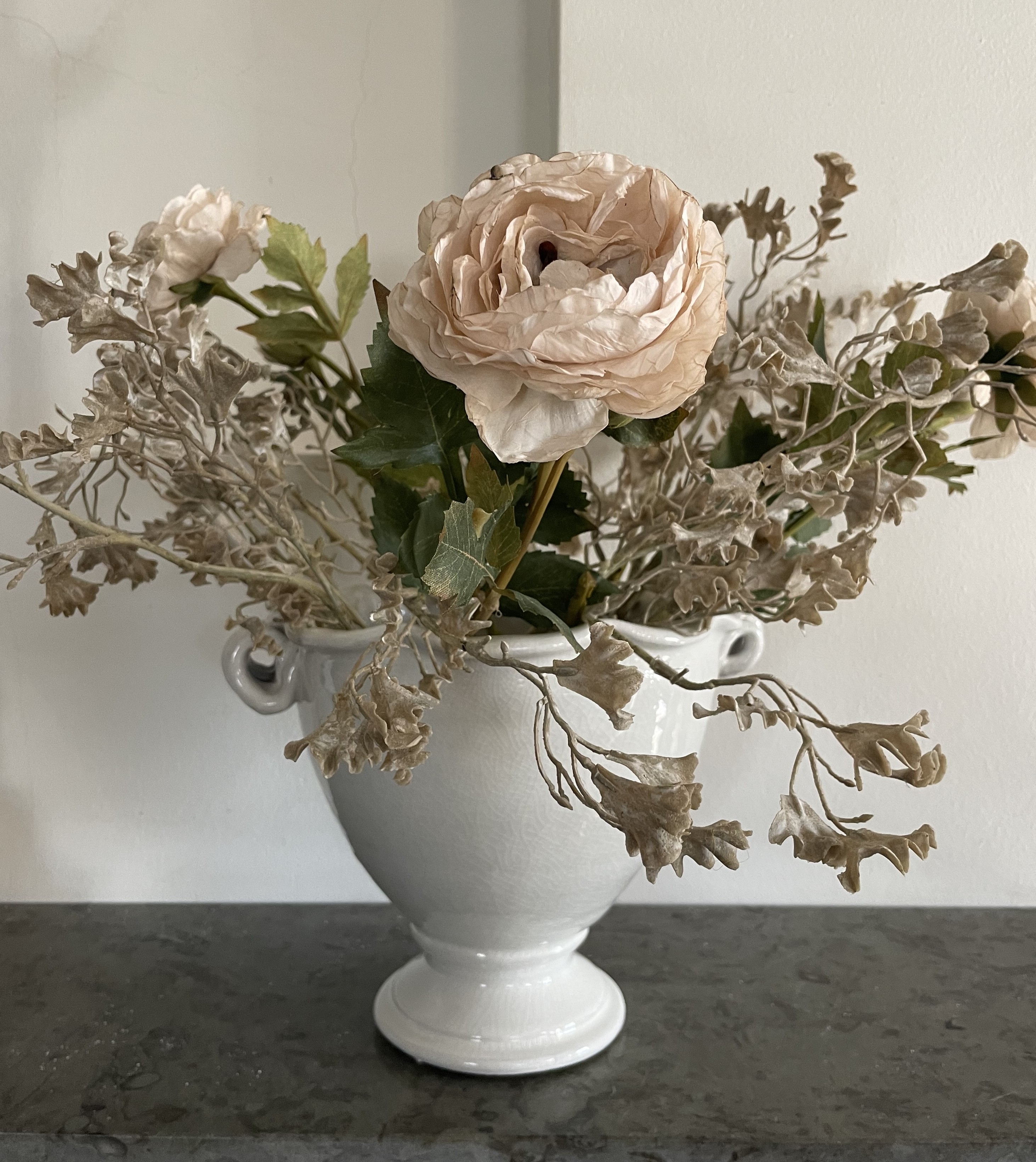1. Freja pot vit - 2
