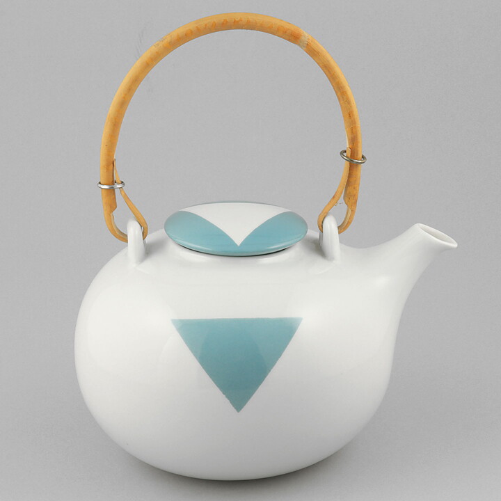 Inger Persson (Stream 1986) White Swelling Teapot with Blue Decor 19/12 cm