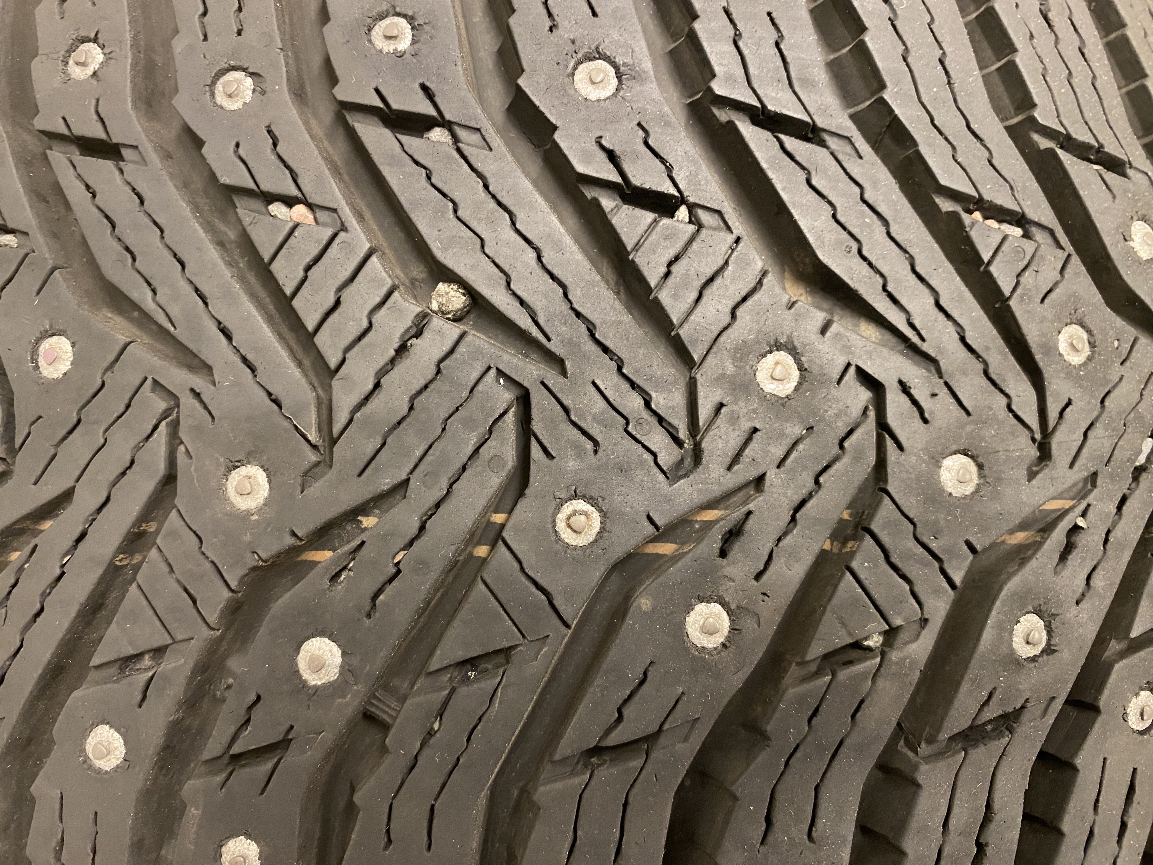 16" BEGAGNADE VINTERDÄCK DUBB | 2 st 205/55 R16 94T XL Kumho Winter Craft Ice Wi31+ | V26-2020 | 8|8 mm | Z-2 - 3