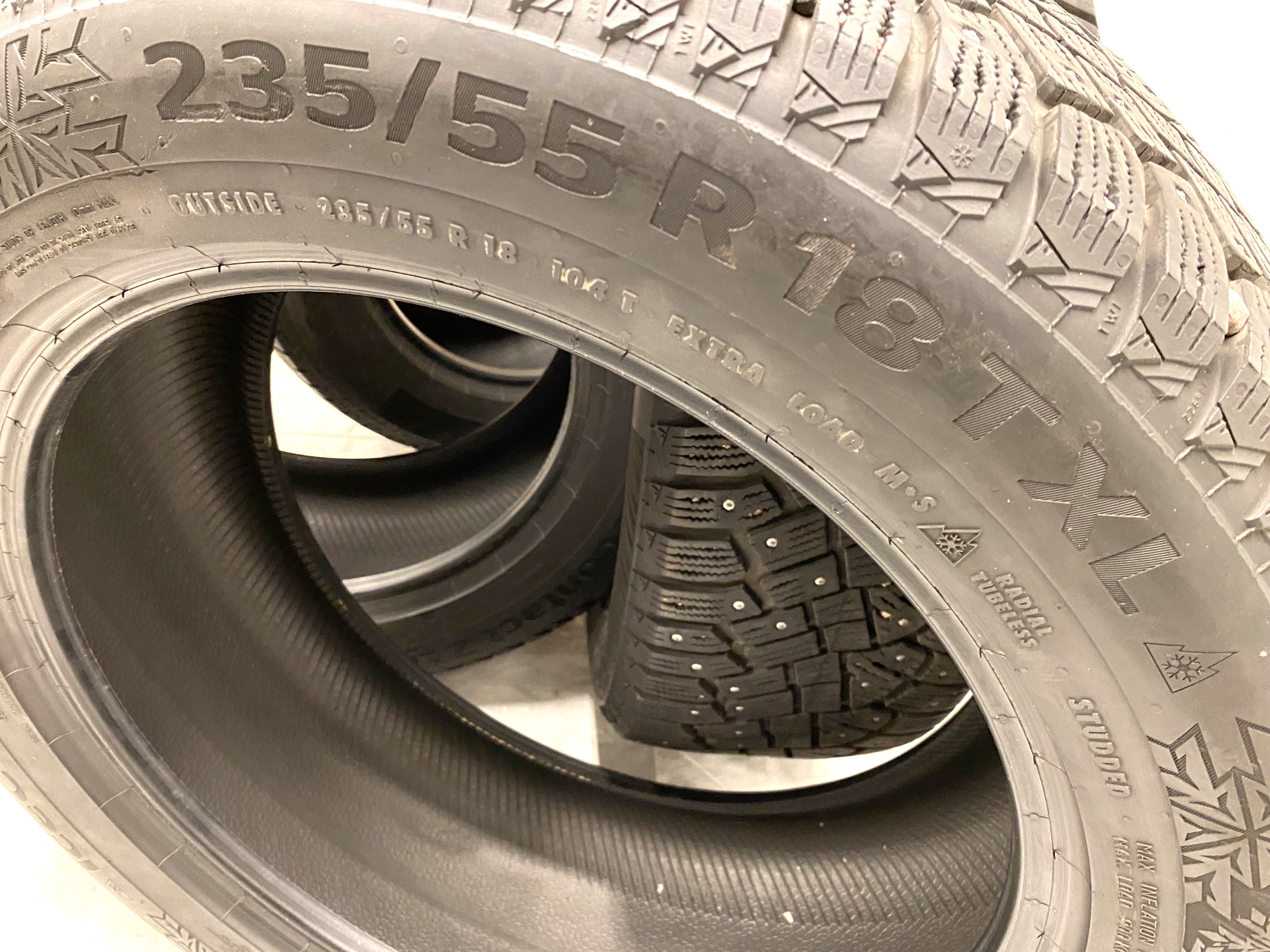 18" BEGAGNADE VINTERDÄCK DUBB | 4 st 235/55 R18 104T XL Continental Ice Contact 2 | V48-2019 | 6|6|5.5|5.5 mm | Z-1 - 4