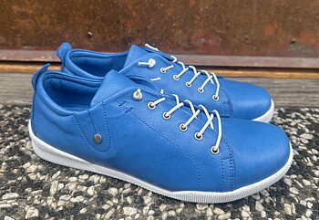 Sneakers från  Charlotte of Sweden, kings blue