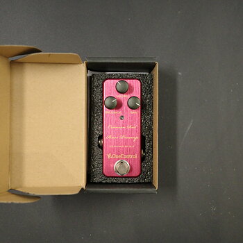 One Control Crimson Red, beg 