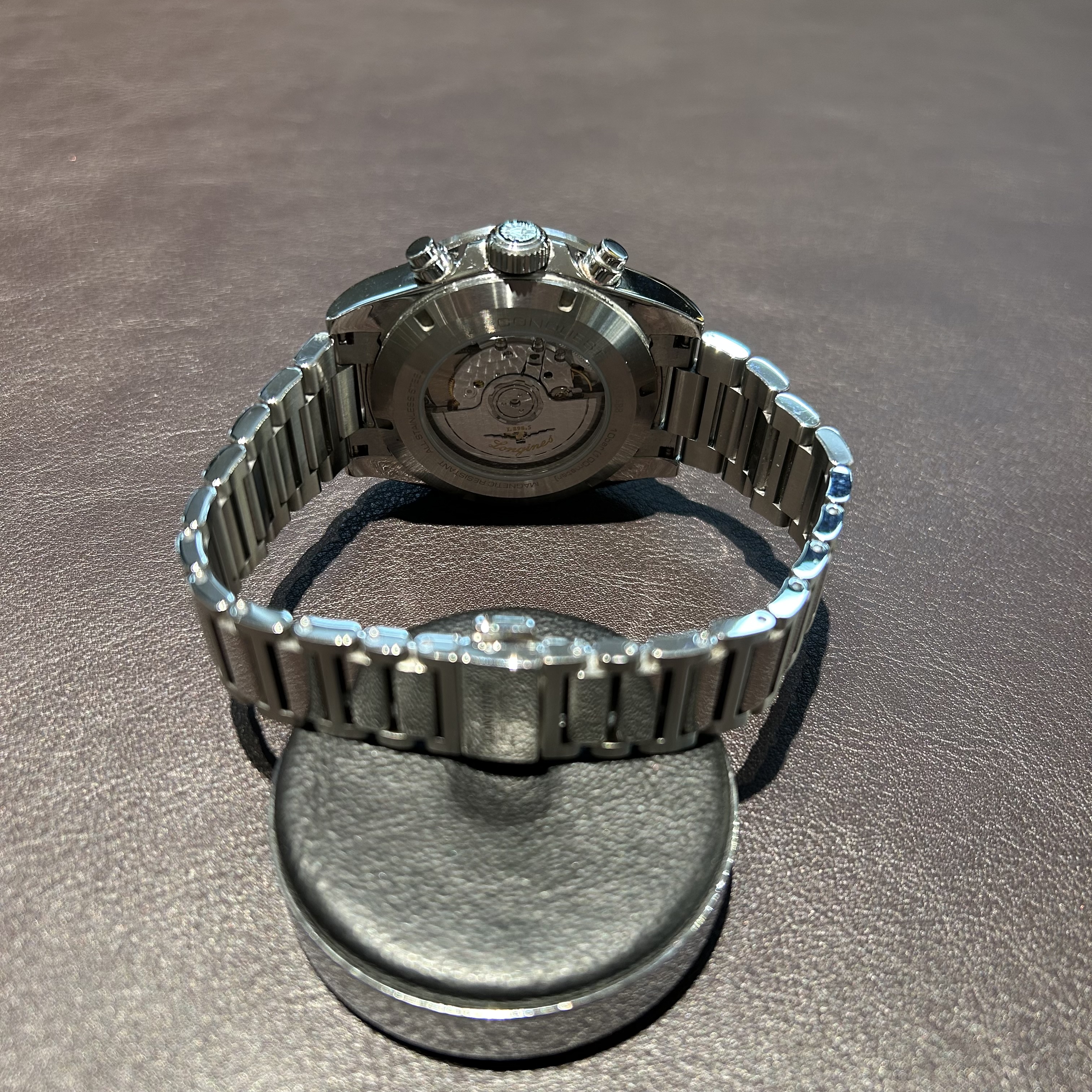SÅLD 8 juni 2026 för 29.900:- Longines Conquest Chronograph silver 42 - 5