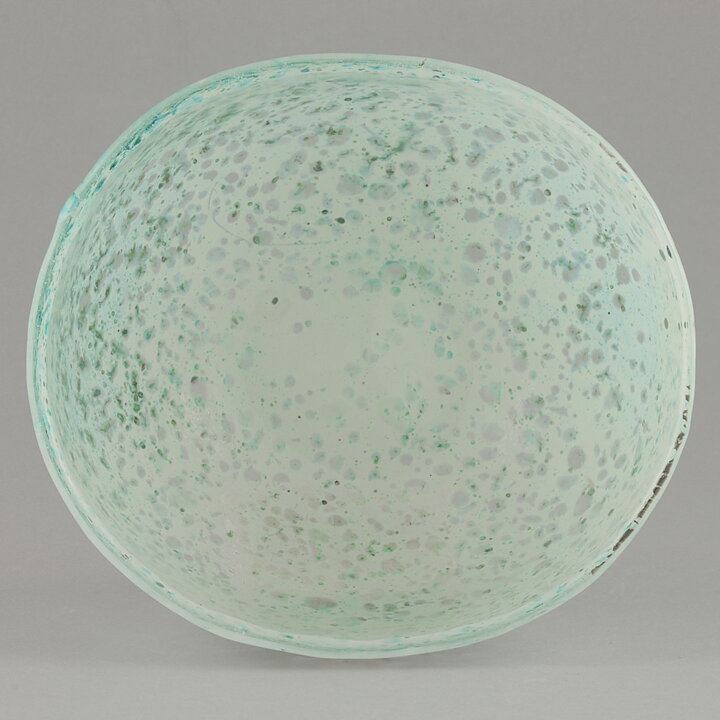 Oiva Toikka (1980s) White/Green Swelling Bowl  12/9 cm
