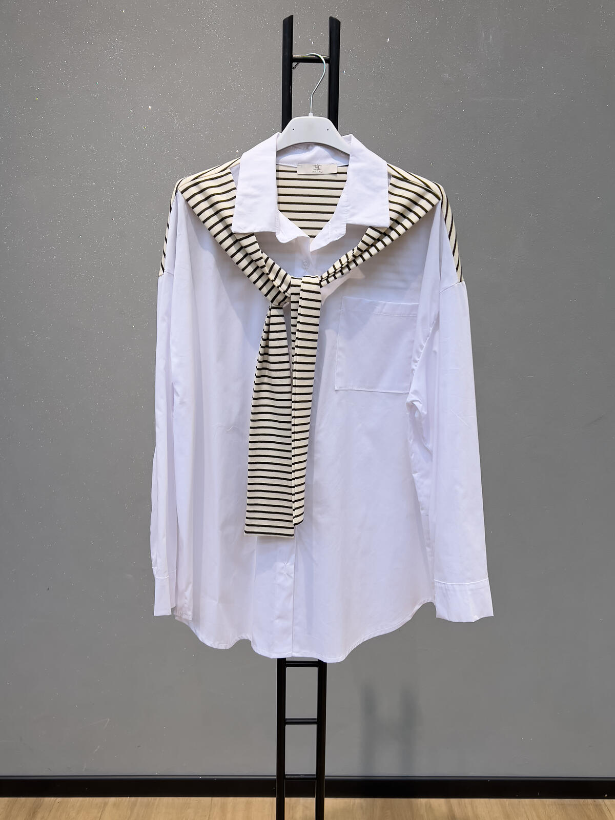 Shirt white/khaki