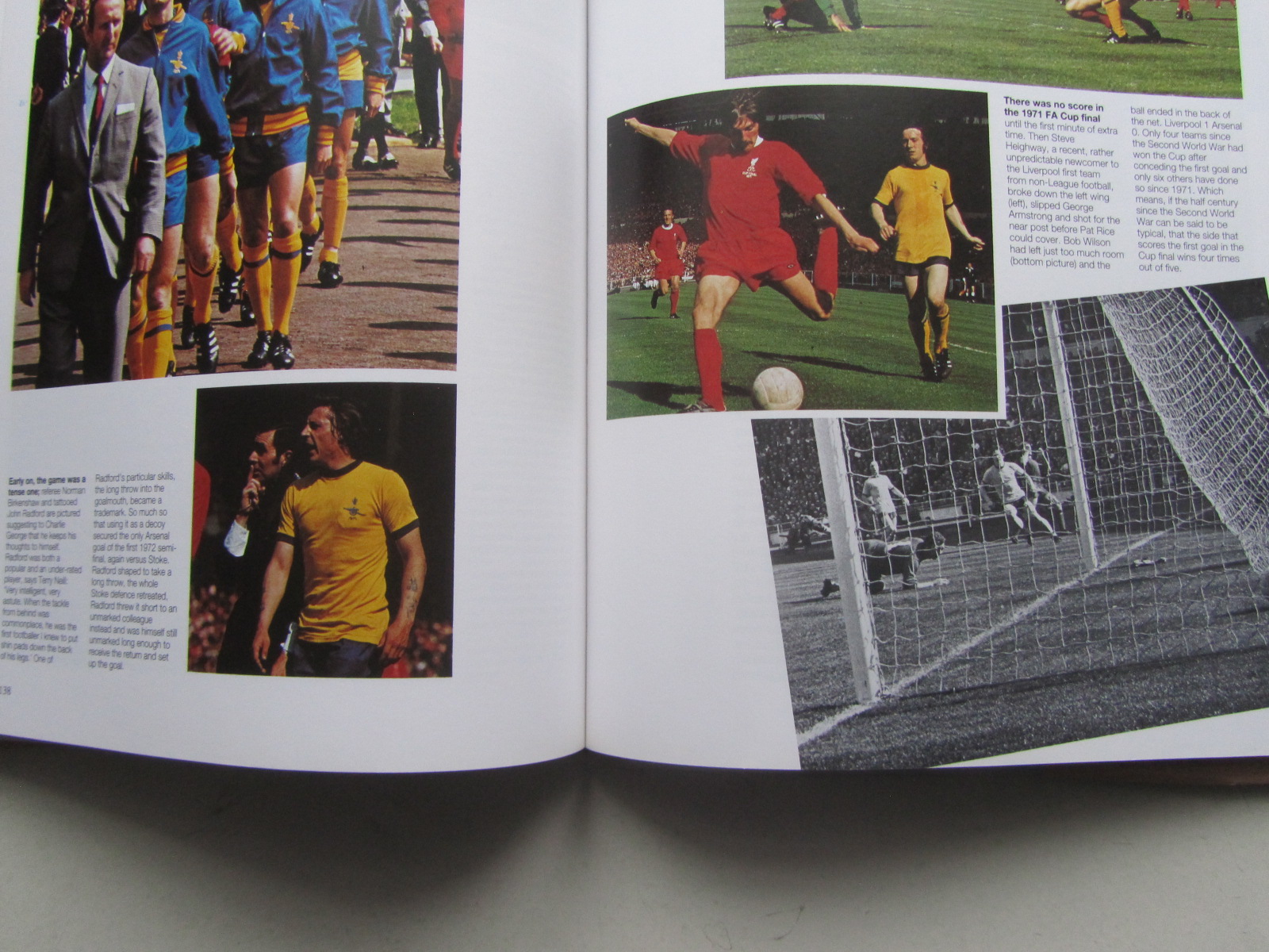 Arsenal - Official Hamlyn Illustrated History Arsenal 1886 - 1998. - 5