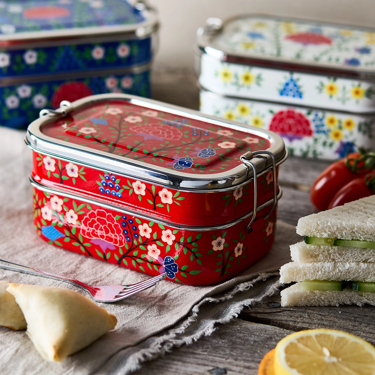 Stainless steel lunch box in tiffin style Red Garland, Dalit - 4