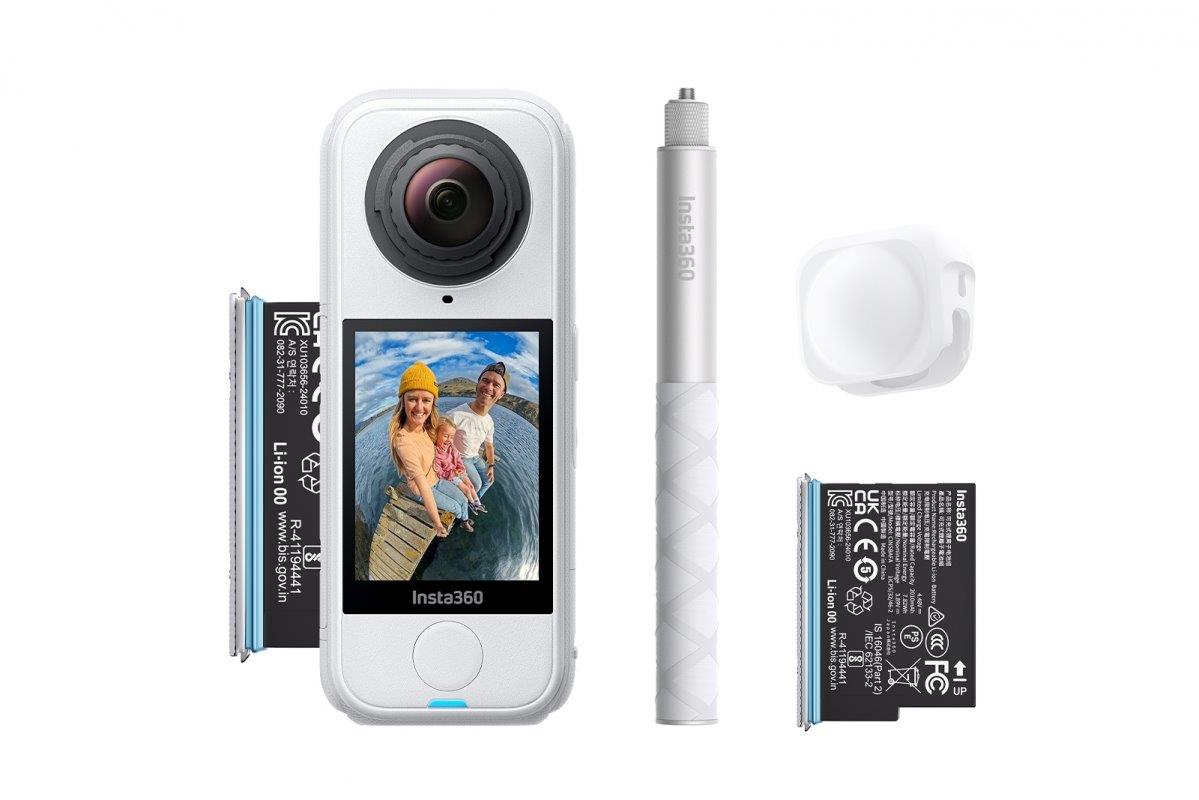 Insta360 X4 Air Starter Bundle white