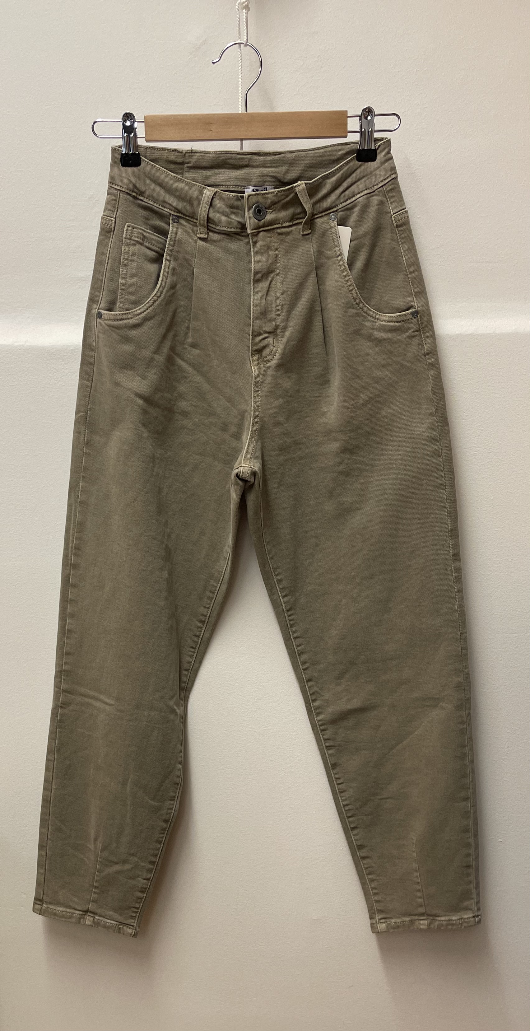 AMY BYXA BEIGE STAJL