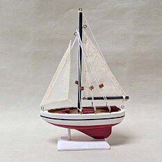 Wooden sailboat 14x21 cm