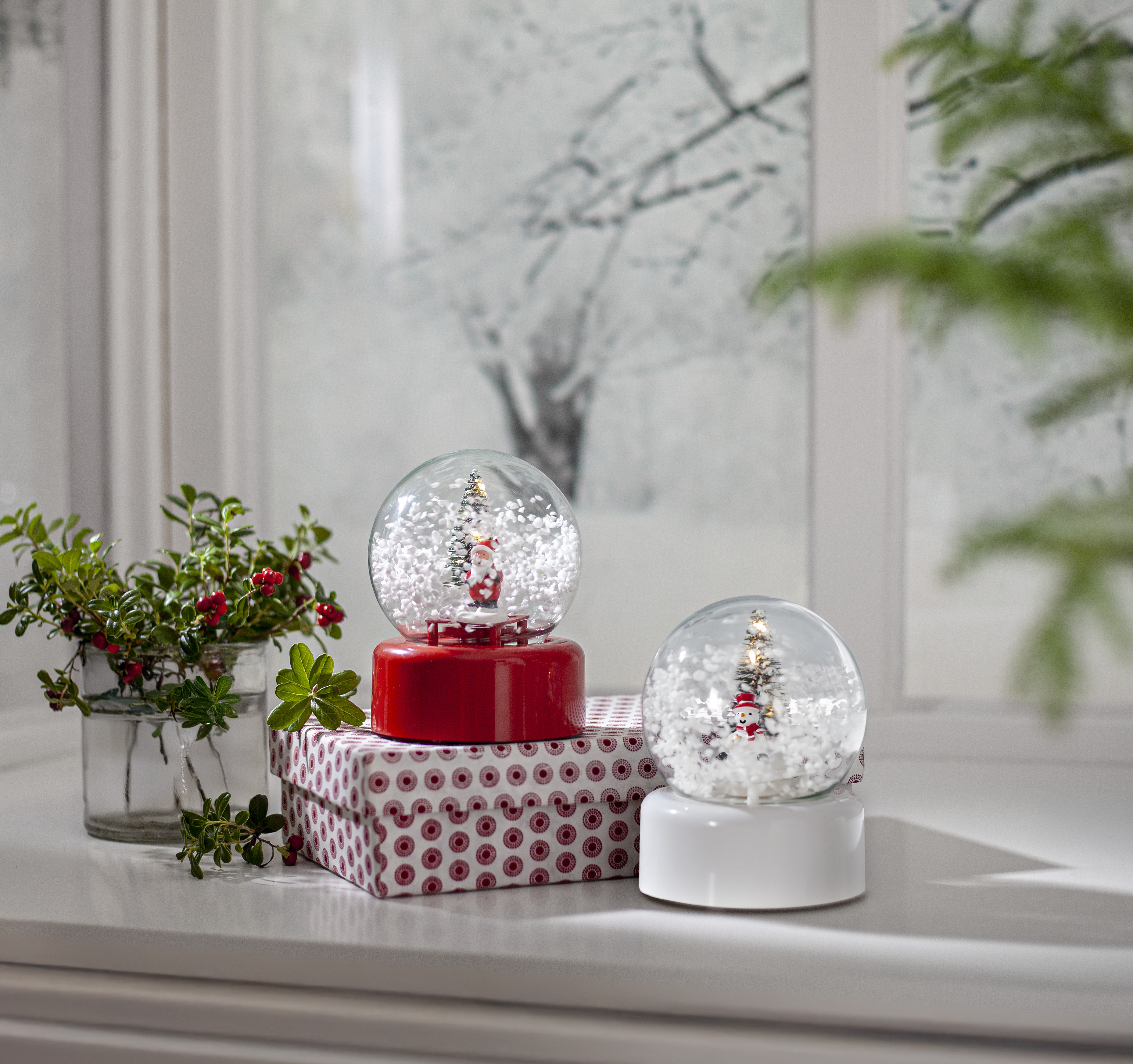 Indoor decoration Play - Battery operated Snow Globe - Red - 3