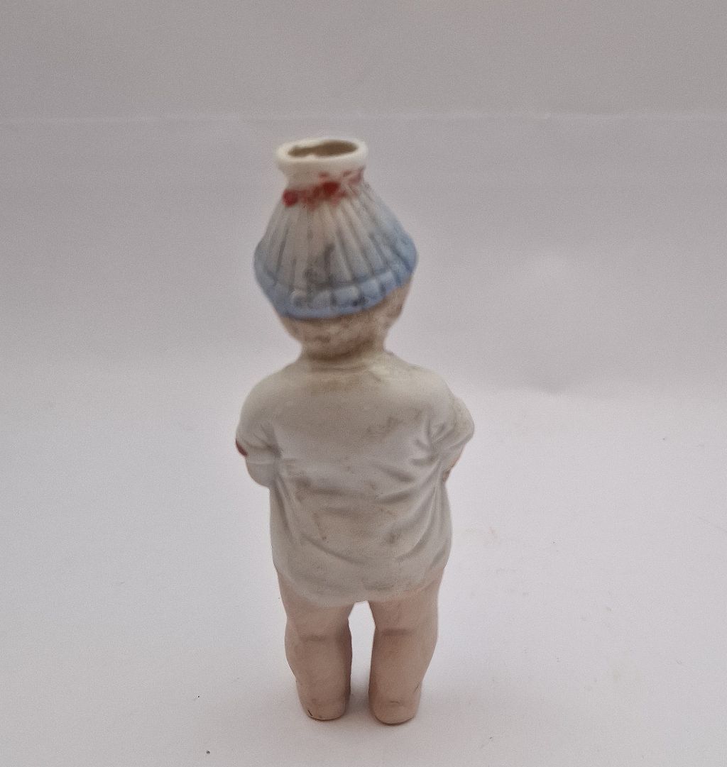 Squirter boy figurine - 2