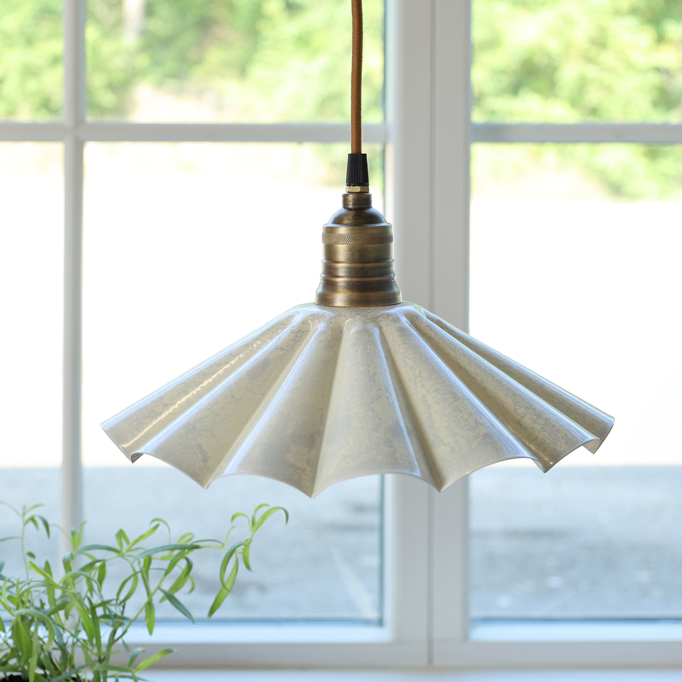 Lunel enamel lamp - H17/Ø30 cm - Cream