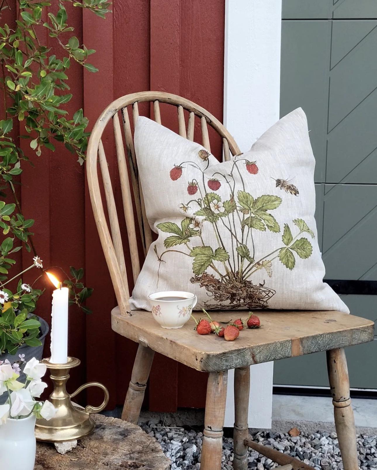 "SET" 3-PIECE CUSHIONS & ART PRINT WOODLAND STRAWBERRIES 50x70 - 24