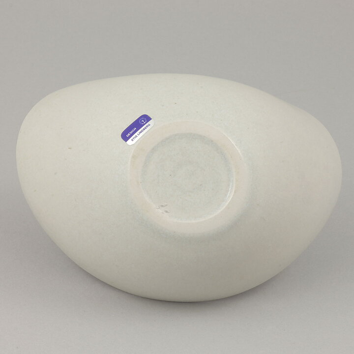 スティグ・リンドベリ  Vitrinシリーズ  左右非対称の白いボウル  Bowl  (14cm)  1956年 (2)