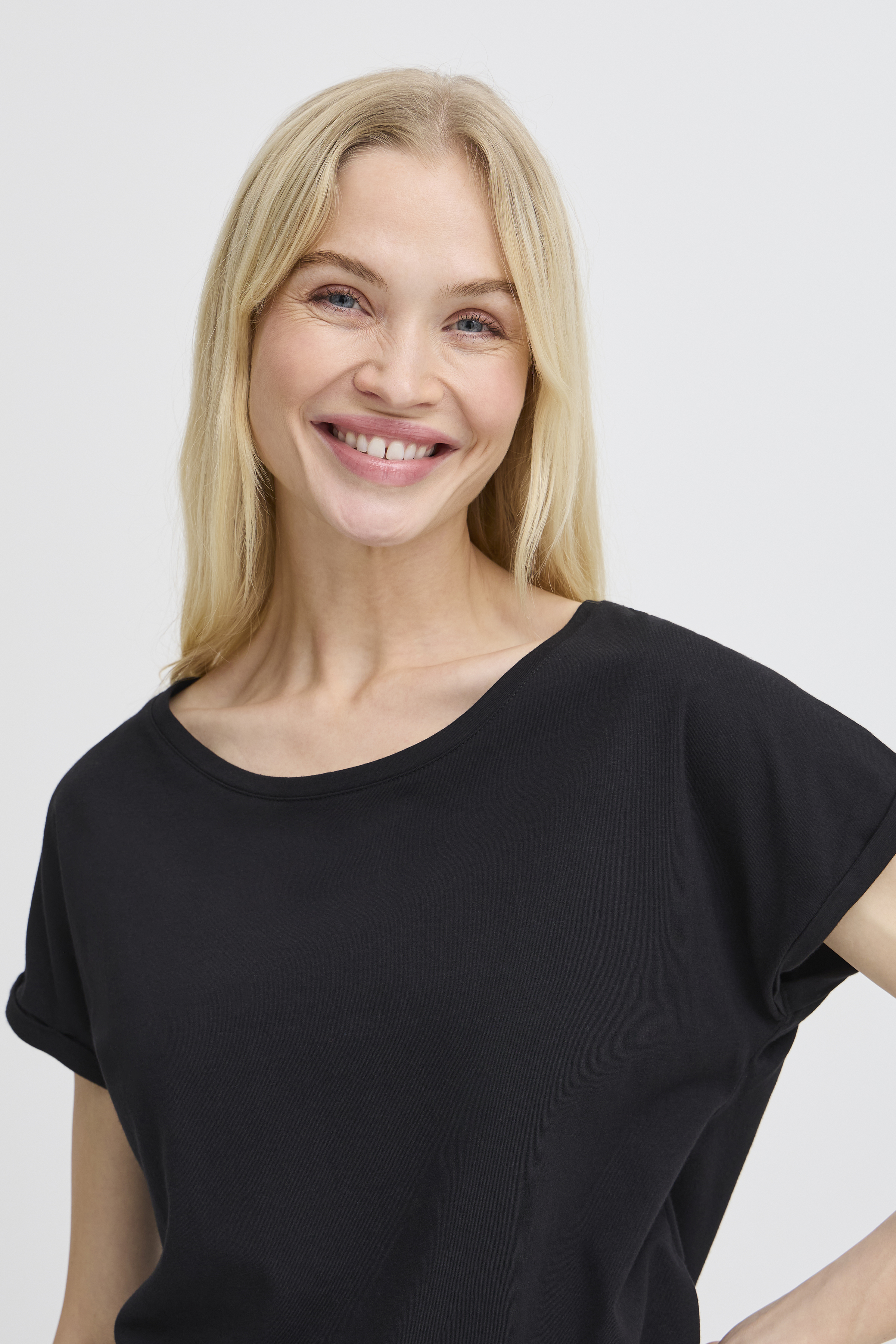 PAMILA TSHIRT Black - 7