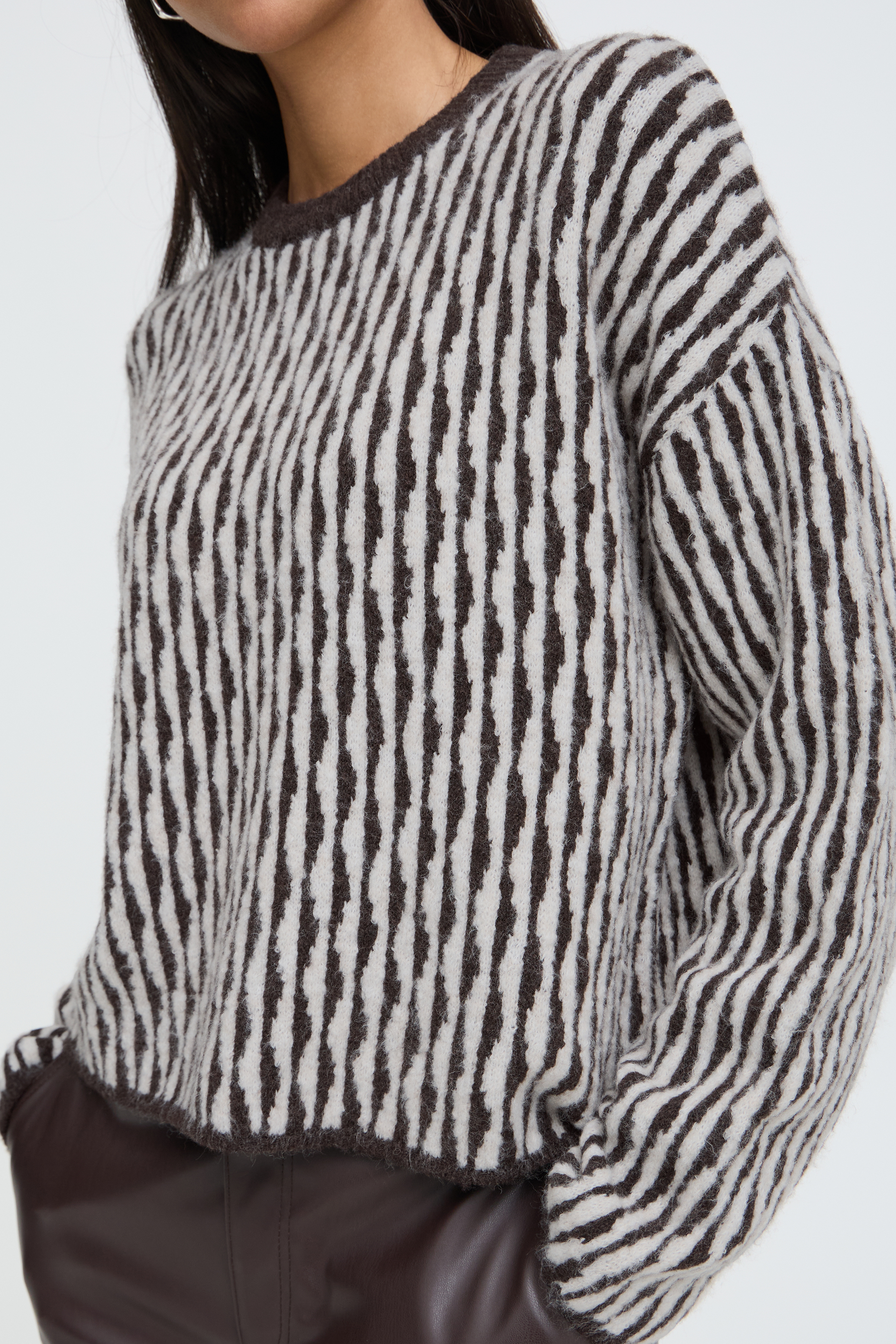 BYOJULA JUMPER JAVA ABSTRACT - 5