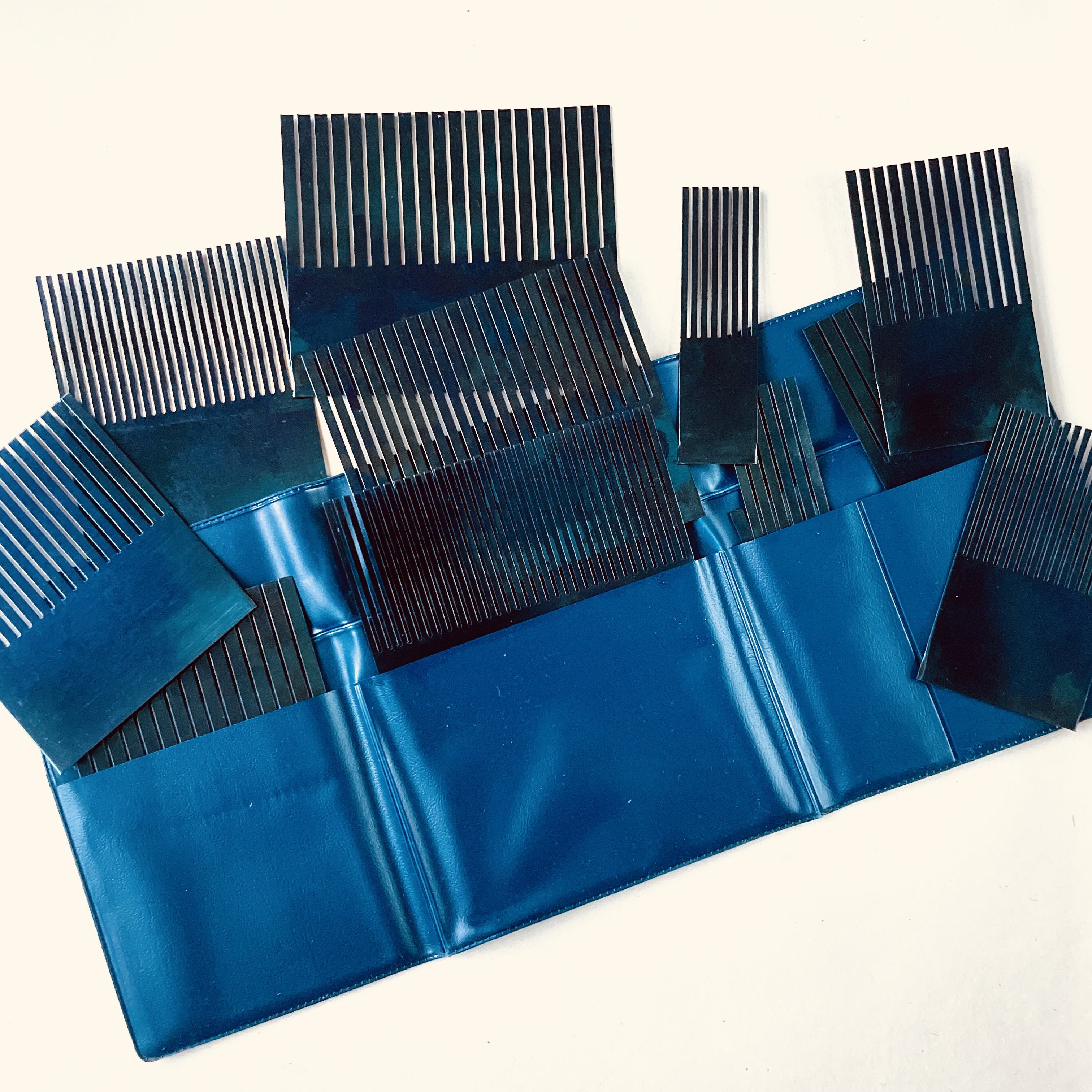 Vein ring comb, metal