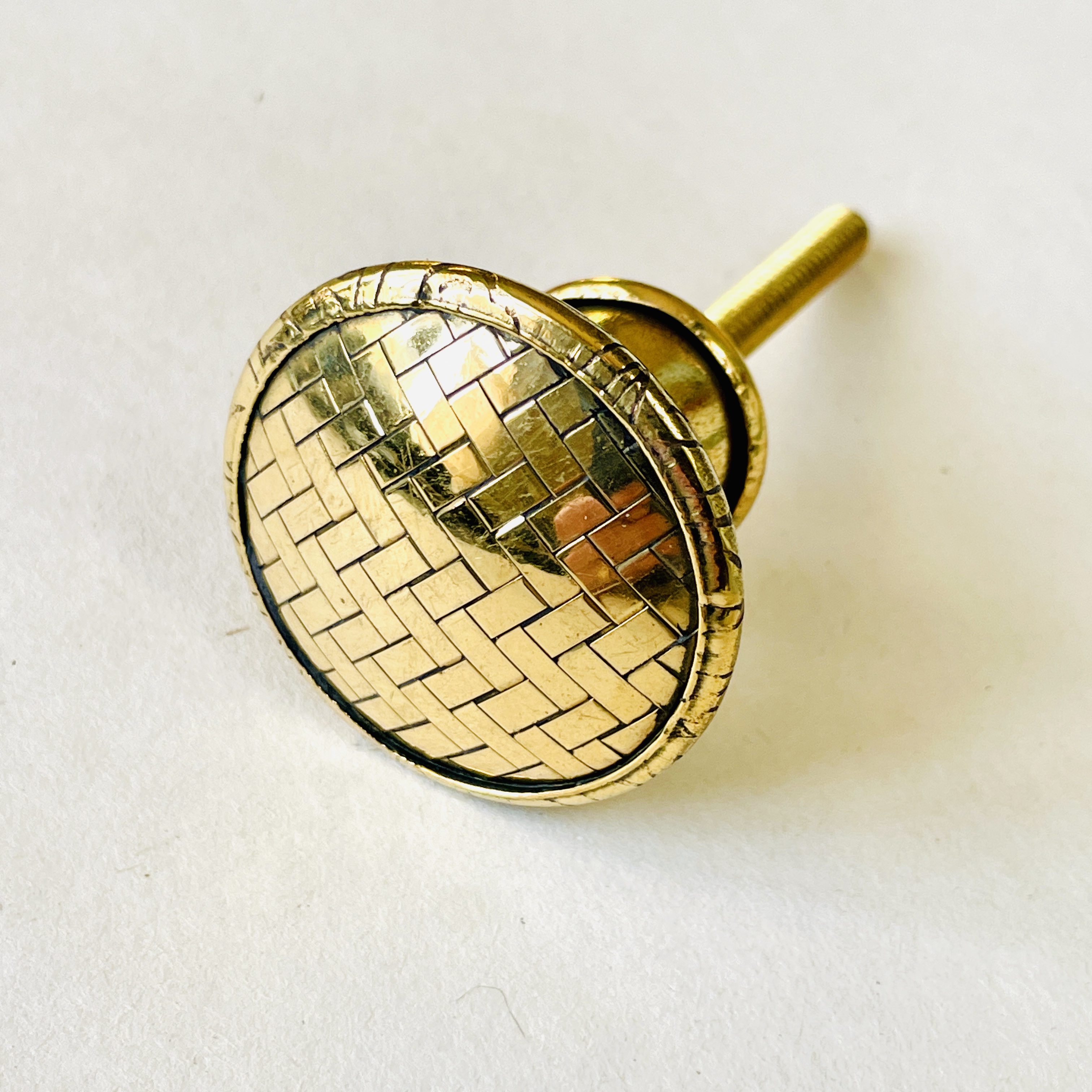 Mönstrad mässinknopp