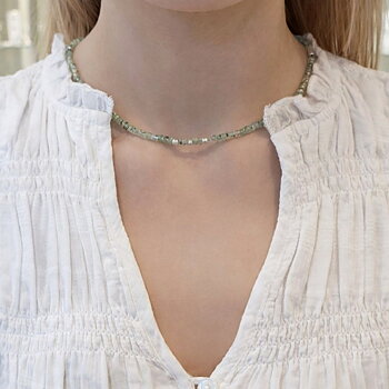 IAMLUND Salvia halsband – prehnit i silver