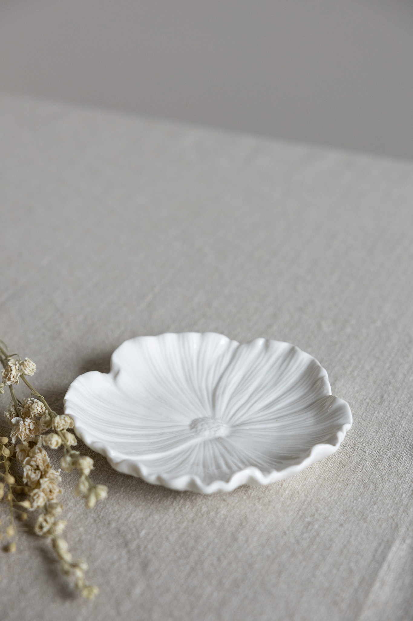 Blomster - Fat - Blomma - Keramik - Vit - 15x15 cm