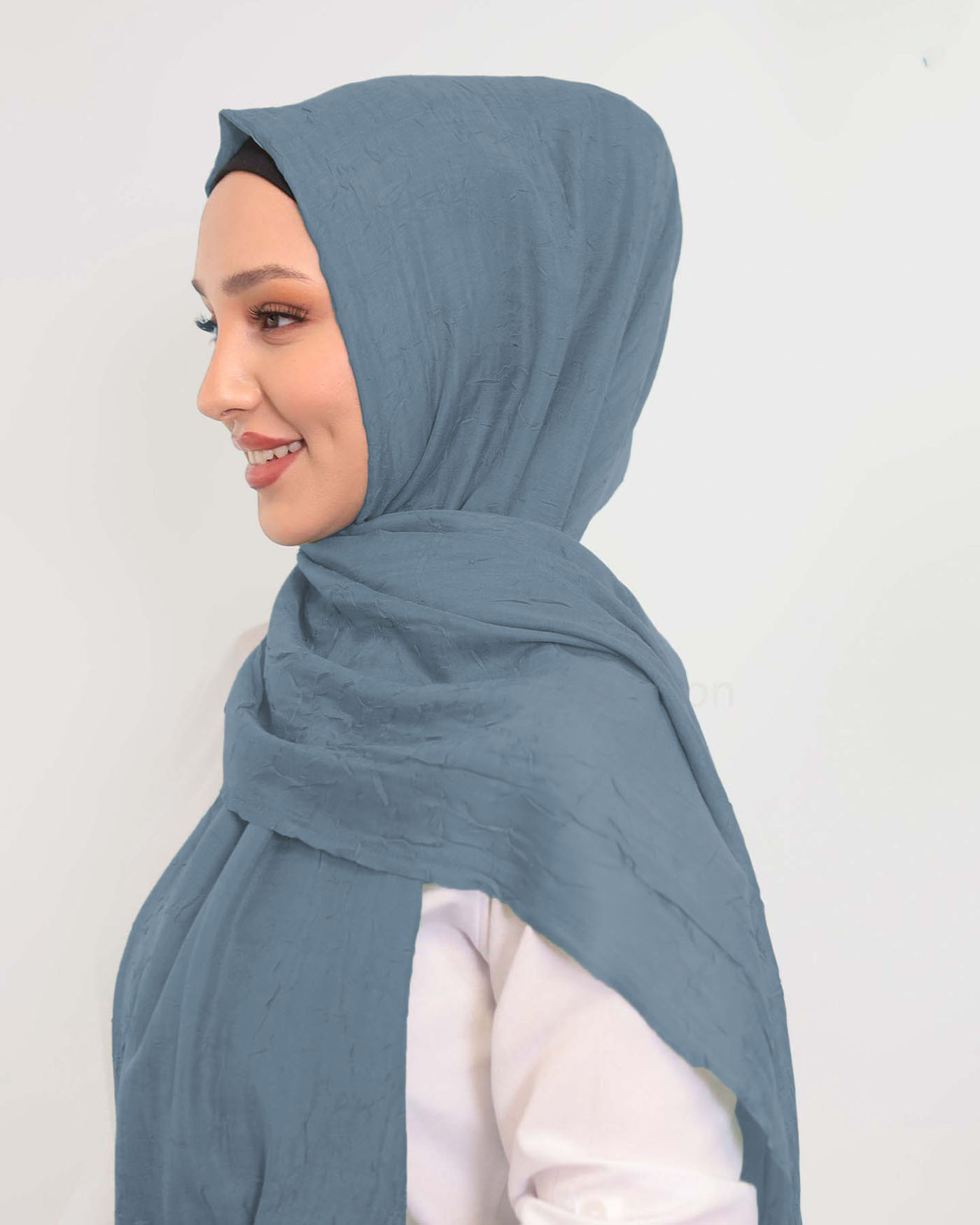 Hijab - Crinkle Woven - Royal Blue - 2
