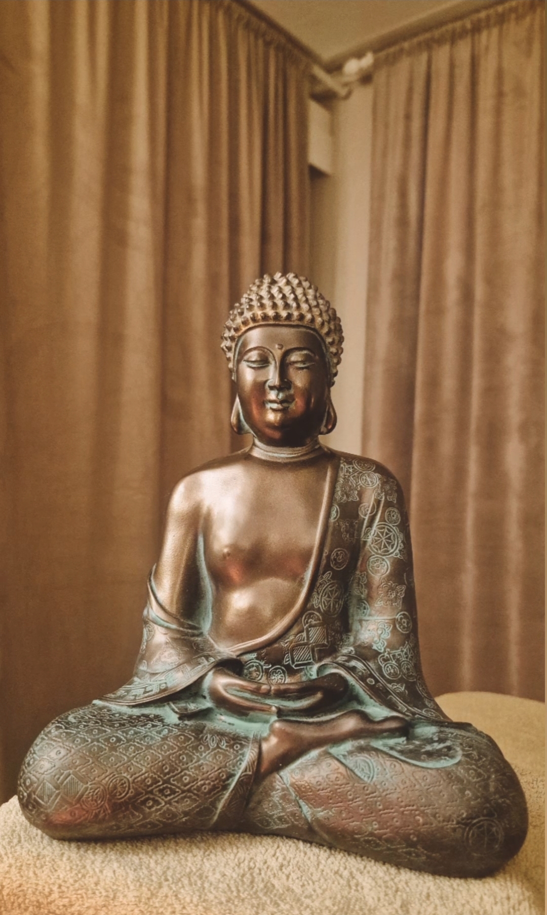Budda Golden Green
