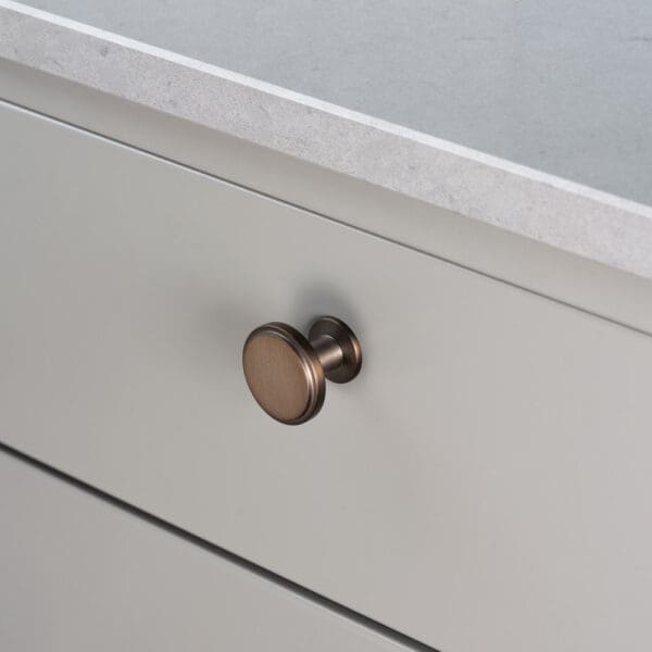 Knopp Uno-30 Brunerad Mässing - 3
