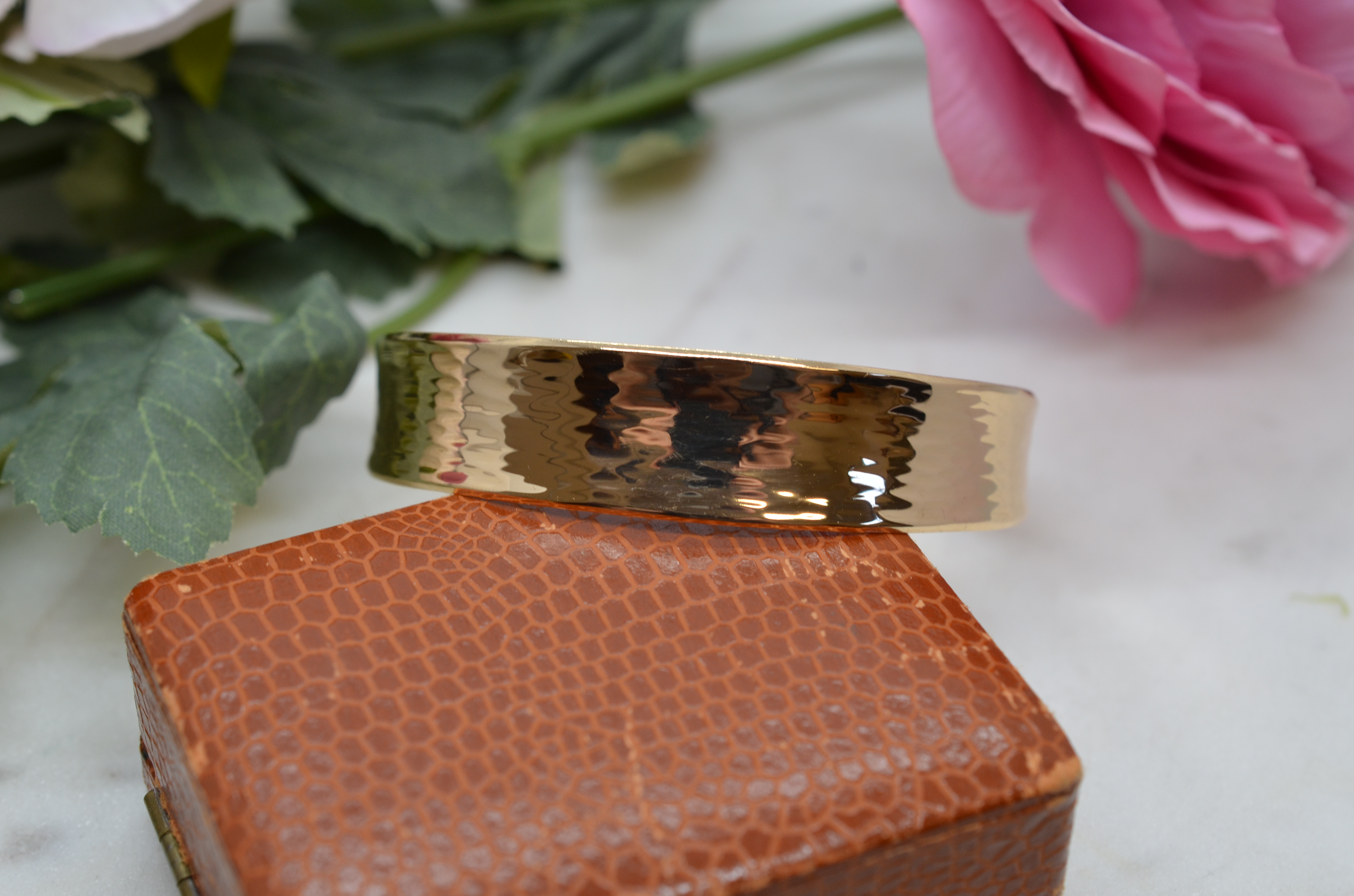 Vintage Alton 18K bangle