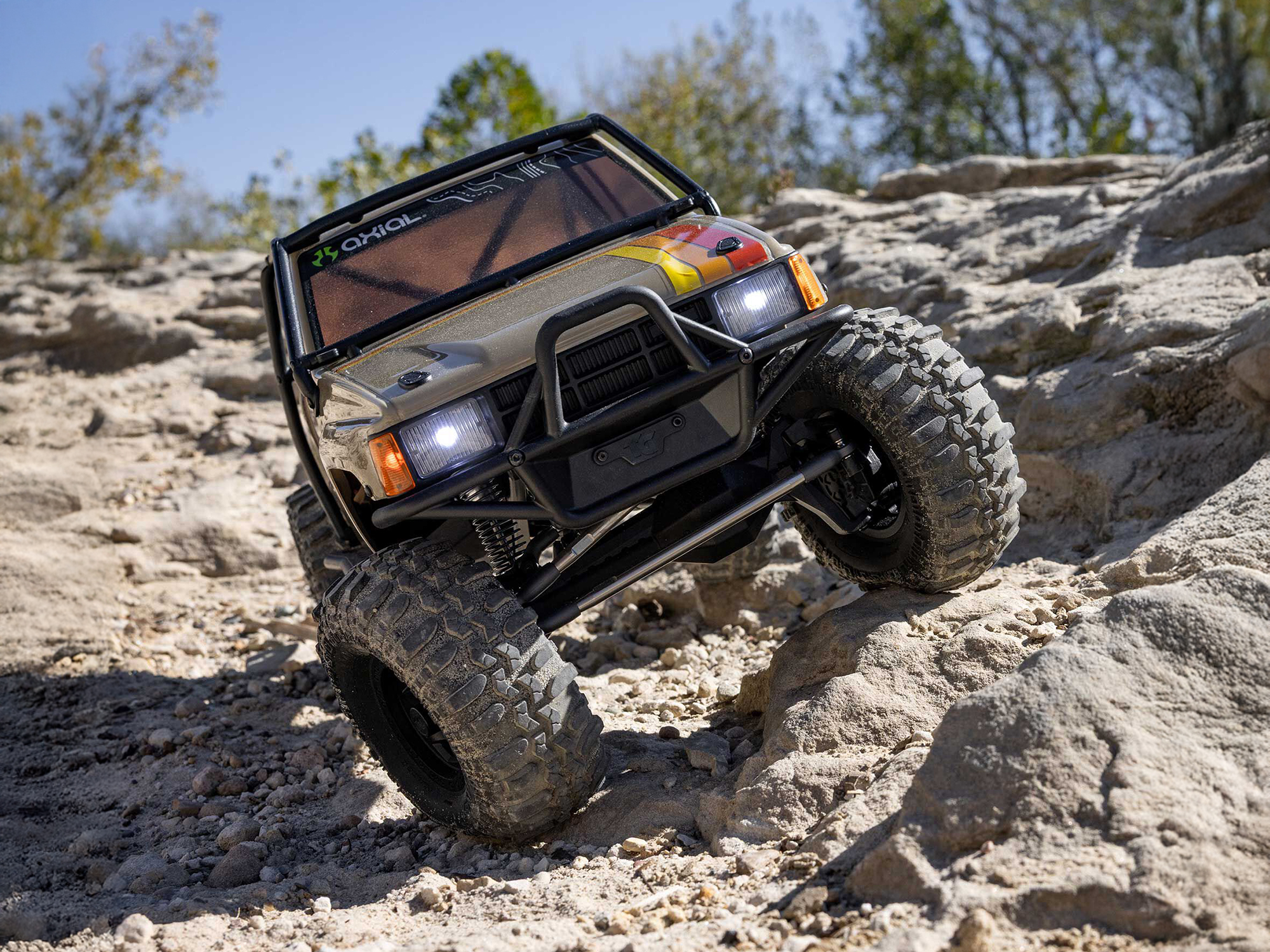 Axial AXI-2062T1 1/10 SCX10 III 1987 Toyota SR5 4X4 RTR Brushed Rock Crawler, Tan - 25