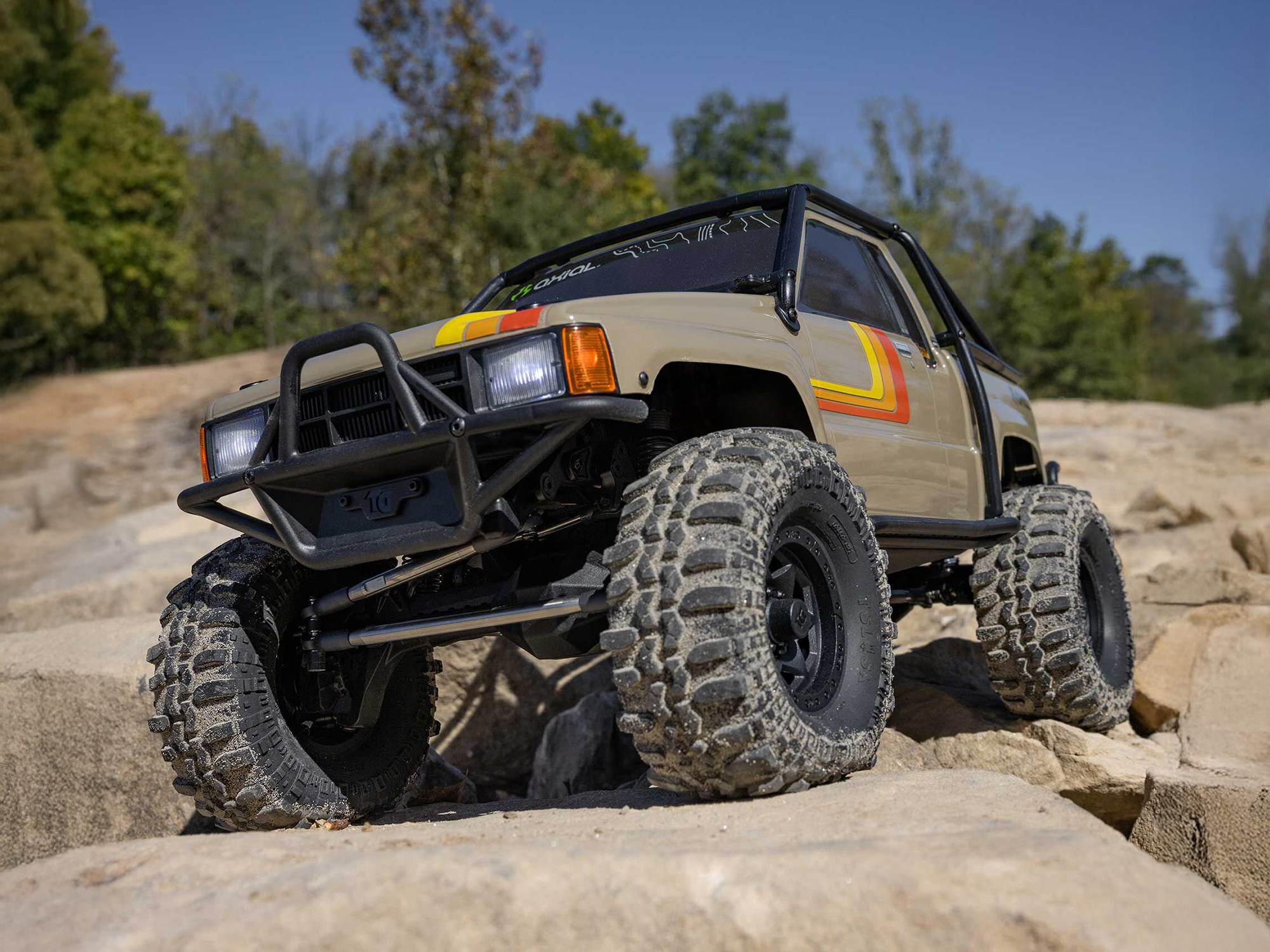 Axial AXI-2062T1 1/10 SCX10 III 1987 Toyota SR5 4X4 RTR Brushed Rock Crawler, Tan - 23