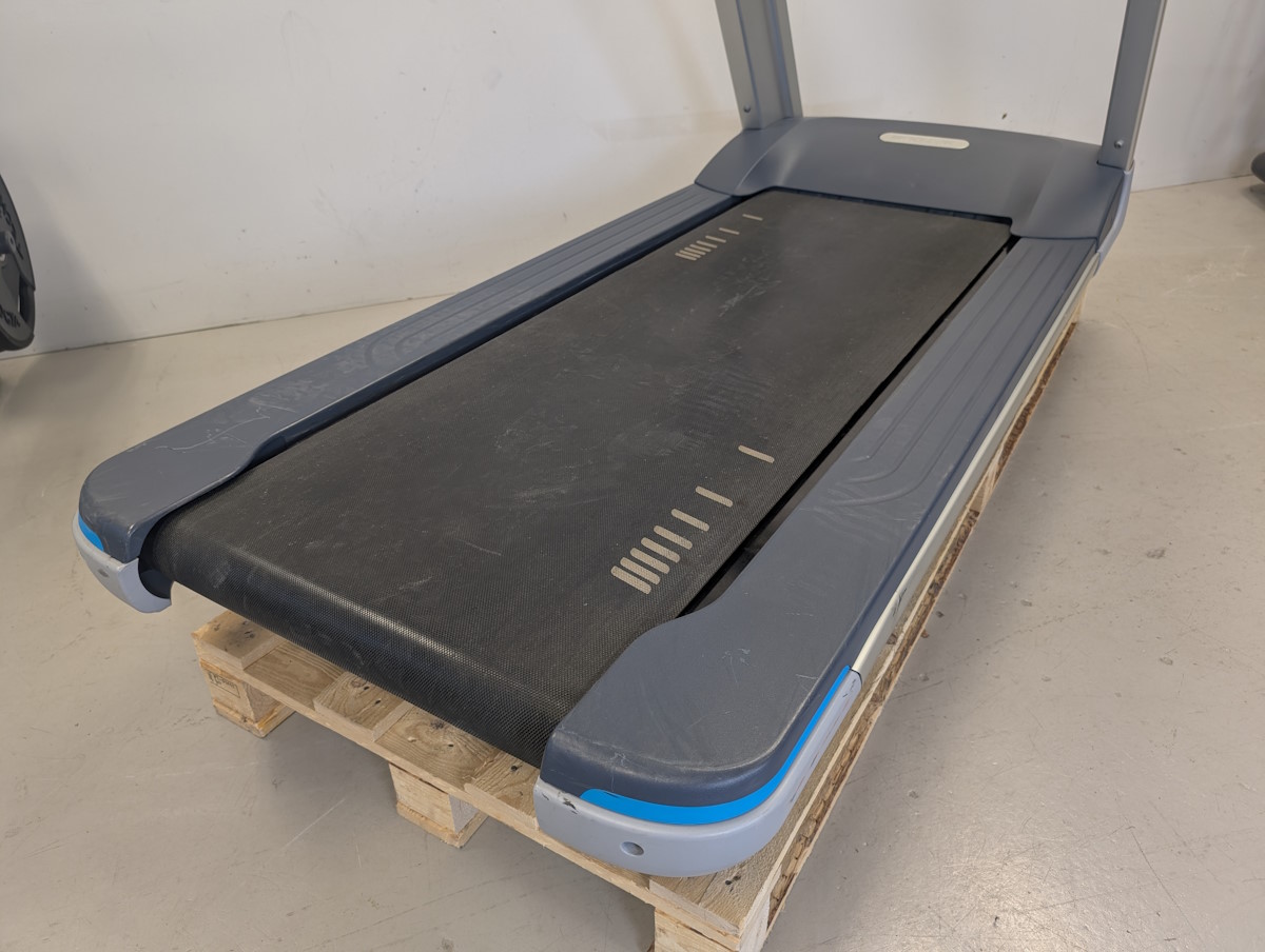Precor Löpband TRM 835 V2 P30 Console (Inkommande Maj 2026) - 4