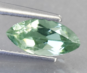 Preciosa piedra preciosa de turmalina verde natural de 0,42 ct