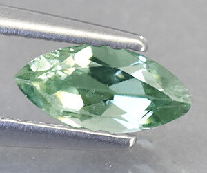0.42 ct underbart vacker naturlig grön turmalin ädelsten