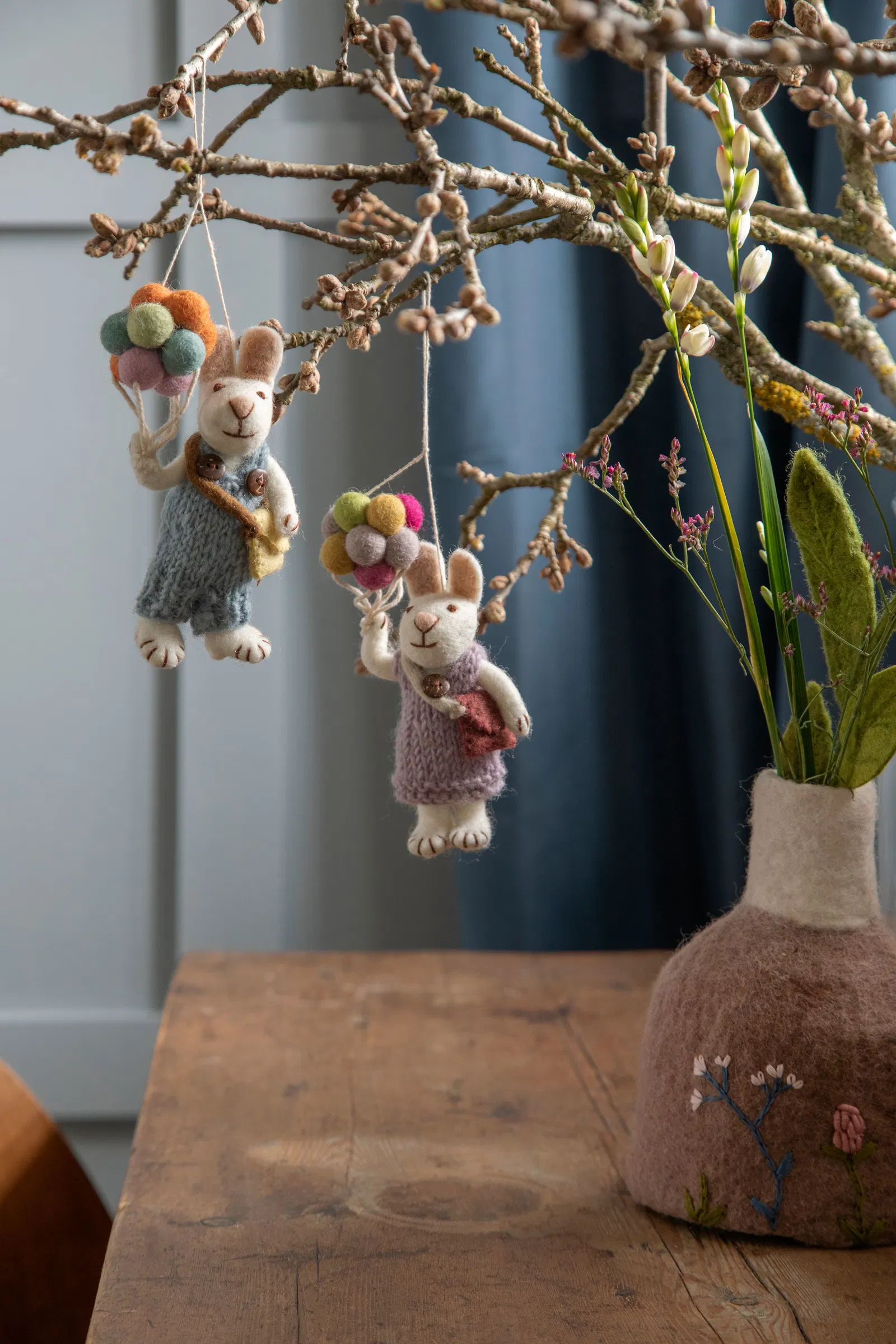 Easter decoration - White Bunny Girl with Lavender Dress and Balloons - 2