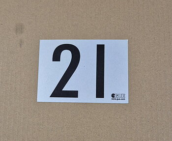 21 klistermärke