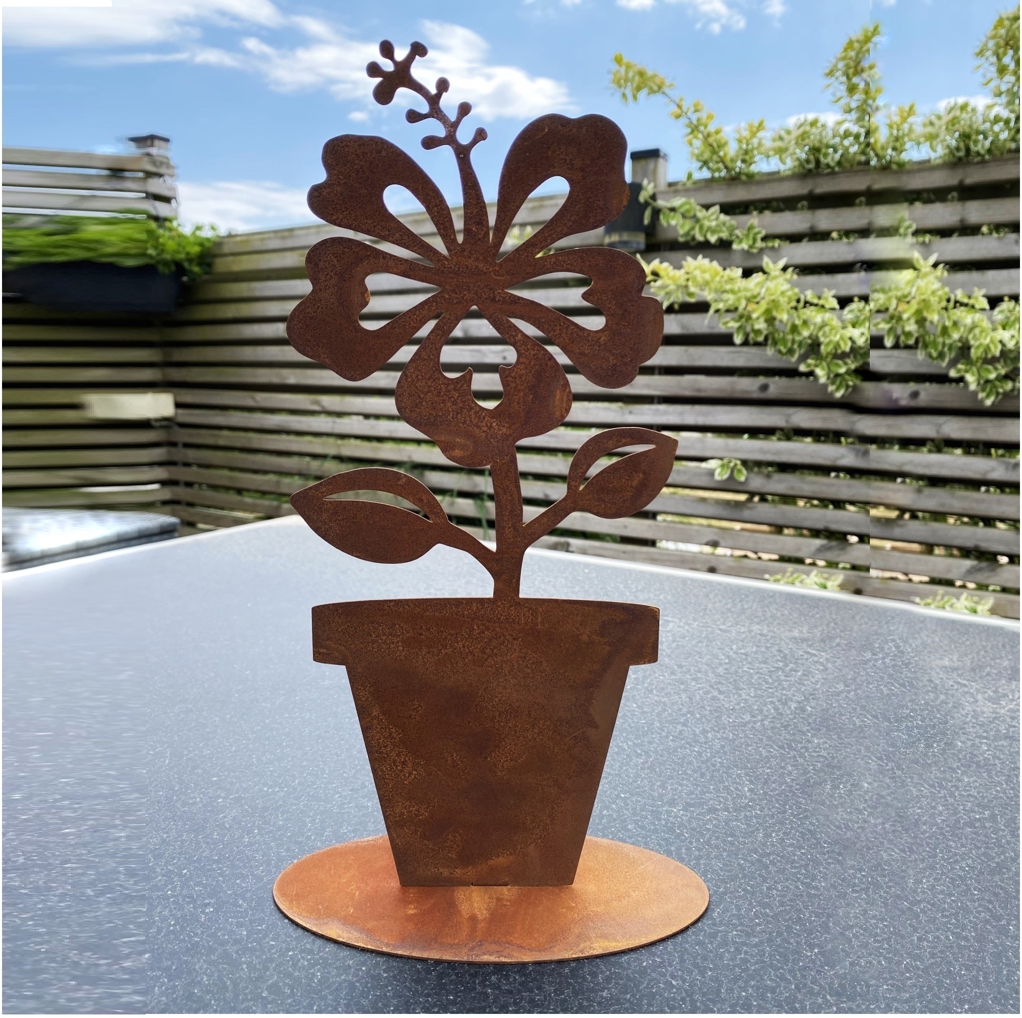 Hibiskus blomma i rostig plåt lantlig stil Gårdsromantik - 2