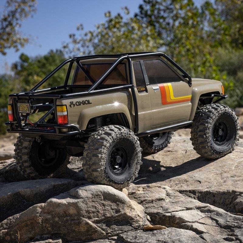 1/10 Axial SCX10 III 1987 Toyota SR5 Brown - 8