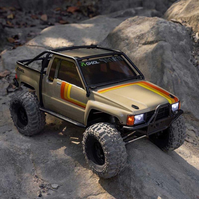 1/10 Axial SCX10 III 1987 Toyota SR5 Brown - 9